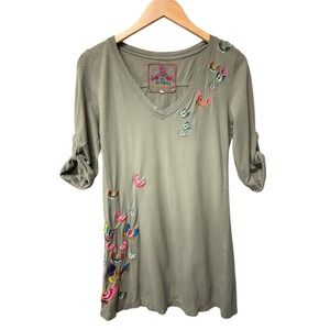 Johnny Was JW Embroidered V Neck 3/4 Sleeve Tunic Top Olive Green Womens S Boho